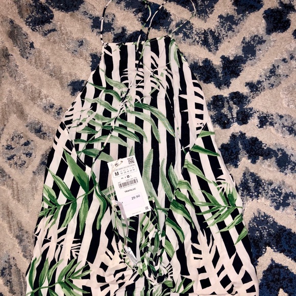 NEW Zara backless top. Leaf print. - Picture 2 of 5